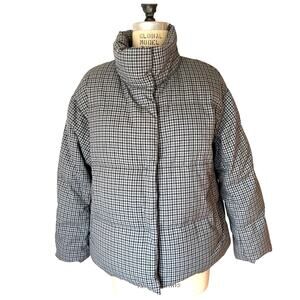 Uniqlo Patterned Down Jacket in Gray Gingham Size Large